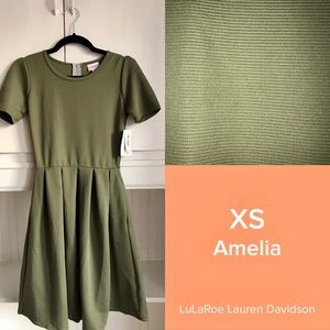 LuLaRoe Amelia dress - xs